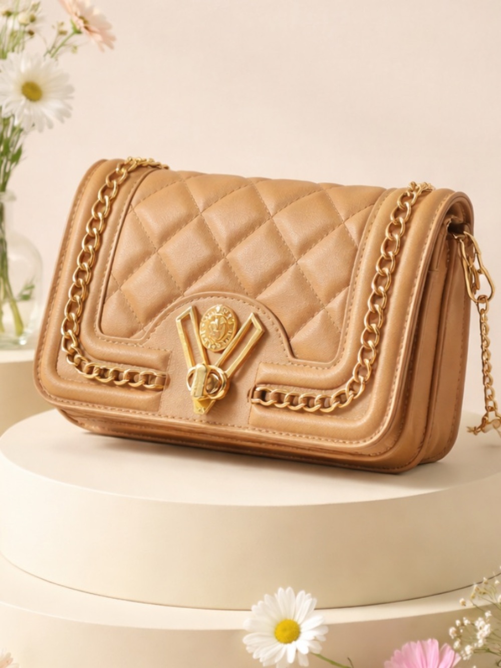 🛑✋PRICE DROP 🛑✋NWT Authentic Elegant Tan Quilted Chain Bag Valentino Orlando.
